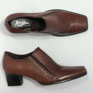 Artiva “Tala” Brown Leather Size 7M Booties